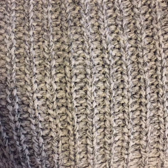 Grey vest - Picture 3 of 3